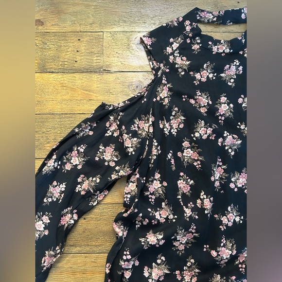 ANGIE Black with pink Floral Cold Shoulder Dress Open Back Bohemian Fall - Picture 6 of 15